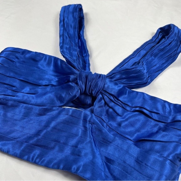 ZARA Royal BLUE Cut Out Draped Top XS
Women's Crop Tank Satin - Picture 2 of 7